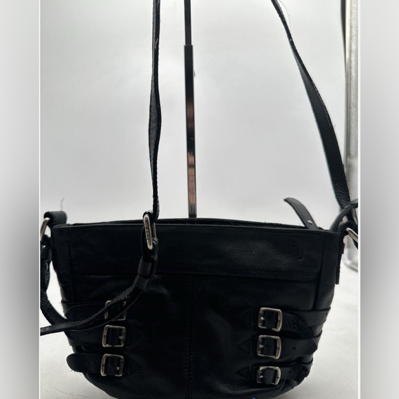 🛑 1 hour sale. Frye, Black Leather Crossbody Bag w/ Buckle Details, lovely - Picture 7 of 9